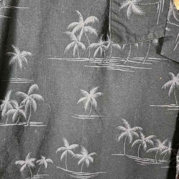 Hilo Hattie Black Palm Trees Turtles Print 100% Cotton Camp Shirt - Picture 3 of 7